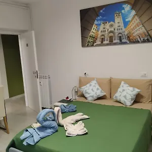 Le Tre Isole , Genova Italia